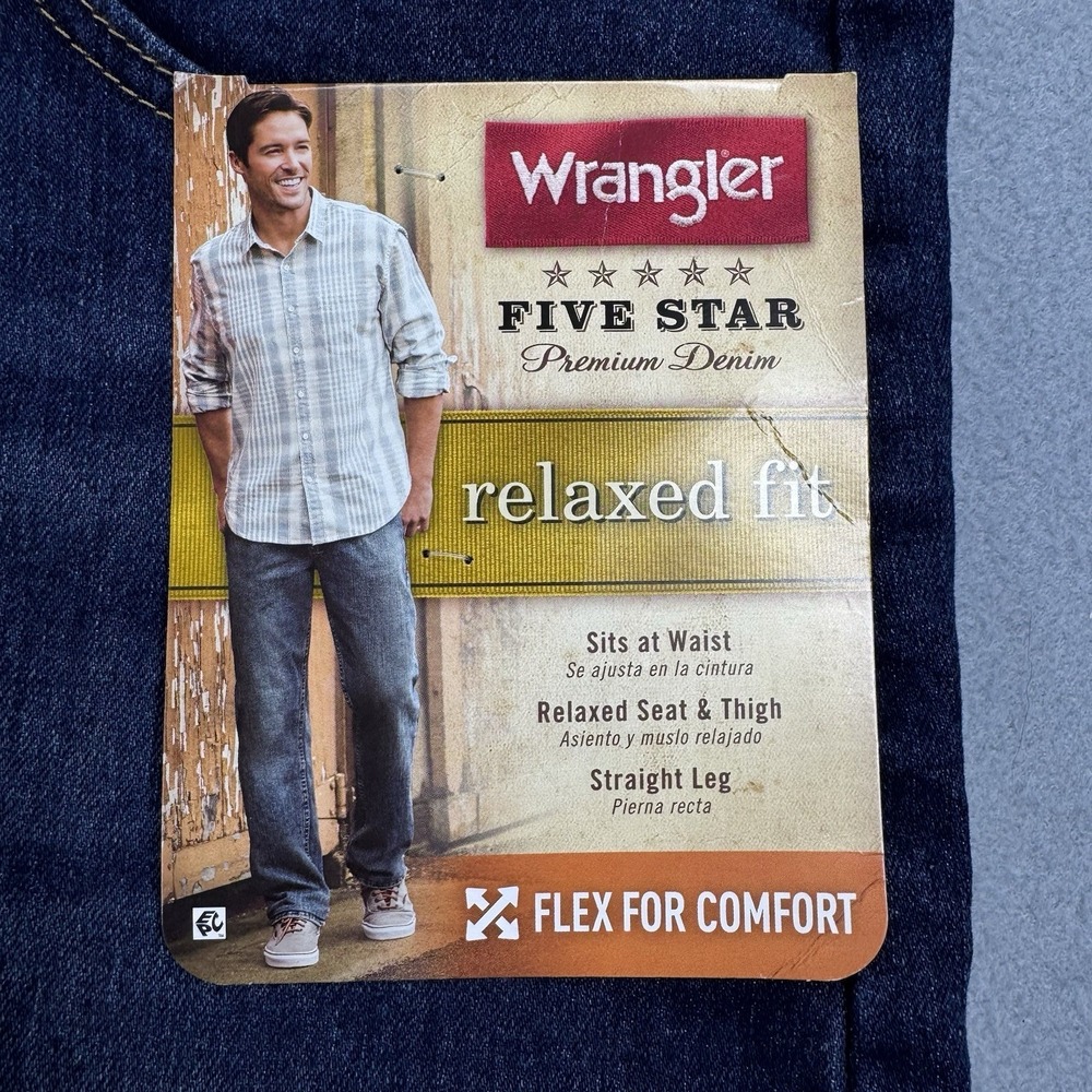 NWT Wrangler Jeans 32x32 Denim Relaxed Fit Seat Thigh Blue Five Star - Picture 3 of 11